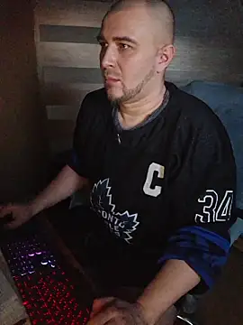 Foxyshaved online show from 3, 2, 2026