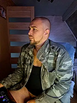 Foxyshaved online show from 7, 7, 2026