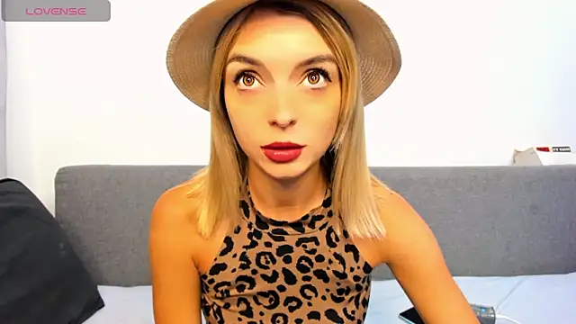  ellen meow  online show from 23, 9, 2025