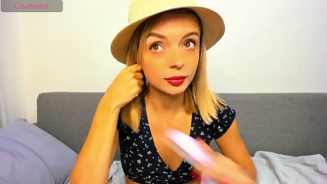  ellen meow  online show from 14, 10, 2025