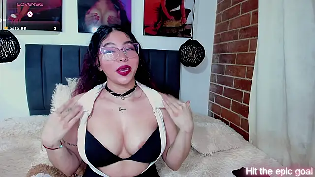 kyliejenner hot online show from 16, 2, 2026