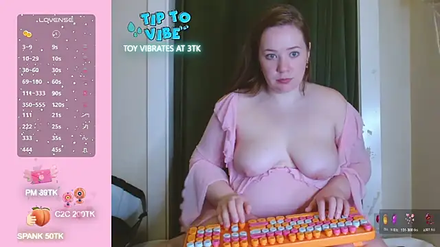 MissLolaLuxxx online show from 9, 11, 2025