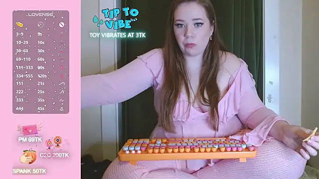 MissLolaLuxxx online show from 13, 11, 2025