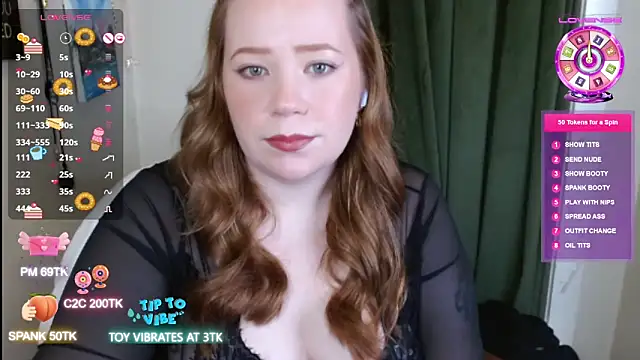 Snapshot of MissLolaLuxxx chatting on 1, 2, 2026 MissLolaLuxxx online show from 1, 2, 2026