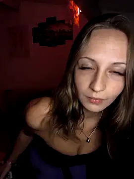 emma4xxx online show from 19, 10, 2025