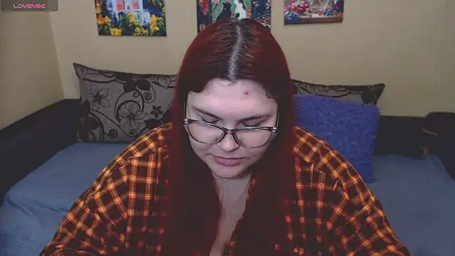 Snapshot of JuliaKeln chatting on 9, 5, 2026 JuliaKeln online show from 9, 5, 2026