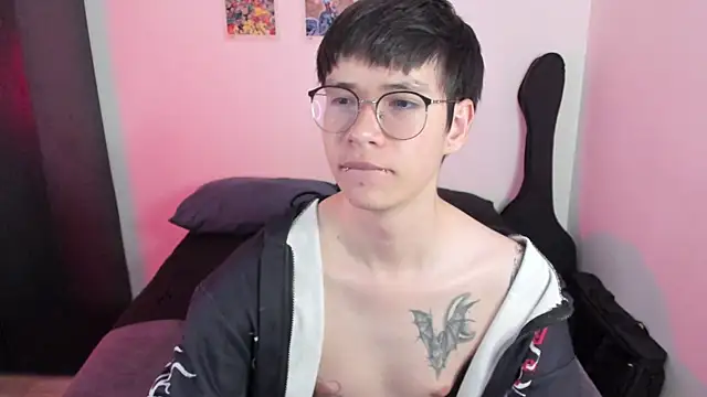 Aventure Twinks online show from 18, 1, 2026