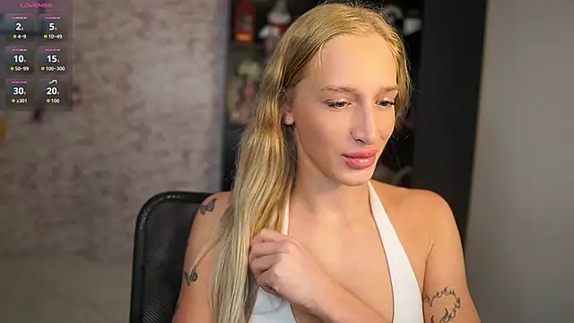 Nicolette  Shea  online show from 15, 1, 2026