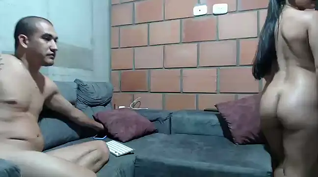 Snapshot of tom_and_lazzie chatting on 13, 2, 2025 tom and lazzie online show from 13, 2, 2025