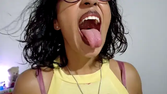 fantasty nylon online show from 16, 4, 2026