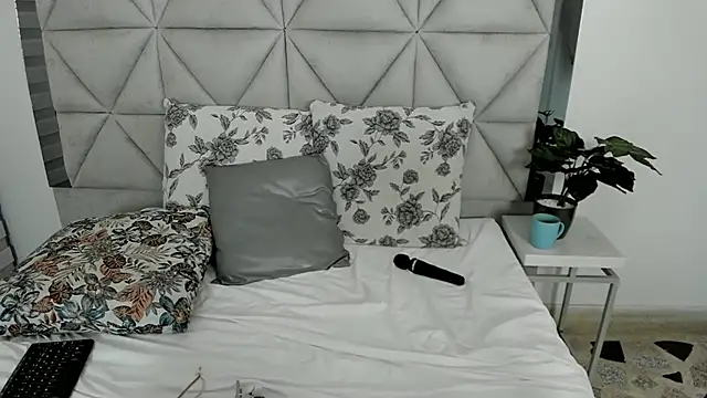 nina pons online show from 5, 3, 2025