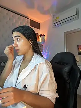 ZarahEvans online show from 8, 11, 2025