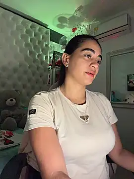 ZarahEvans online show from 27, 3, 2026