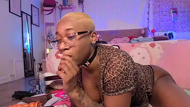 VixenCapri online show from 2, 4, 2026