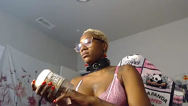 VixenCapri online show from 18, 12, 2025