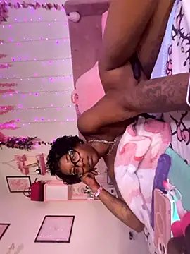 VixenCapri online show from 28, 10, 2025