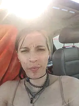 SmokeShow686 online show from 6, 3, 2025