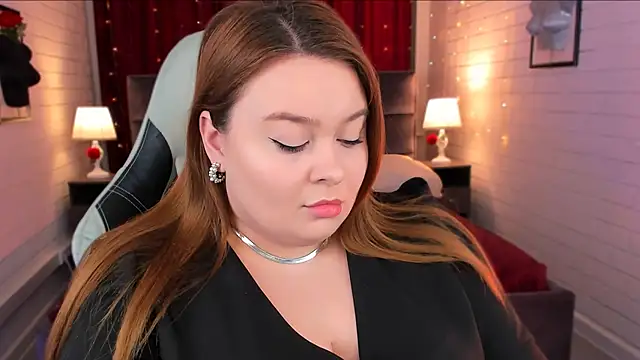 KimberlyMaran online show from 28, 2, 2025