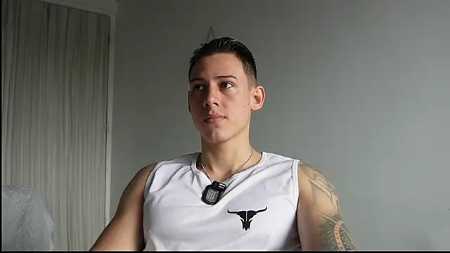 Snapshot of Muscle_King_Cum chatting on 16, 6, 2026 Muscle King Cum online show from 16, 6, 2026