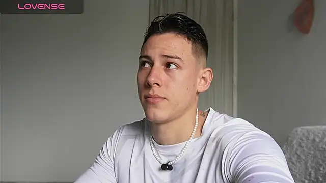 Snapshot of Muscle_King_Cum chatting on 16, 7, 2026 Muscle King Cum online show from 16, 7, 2026