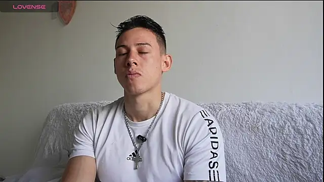 Snapshot of Muscle_King_Cum chatting on 29, 6, 2026 Muscle King Cum online show from 29, 6, 2026