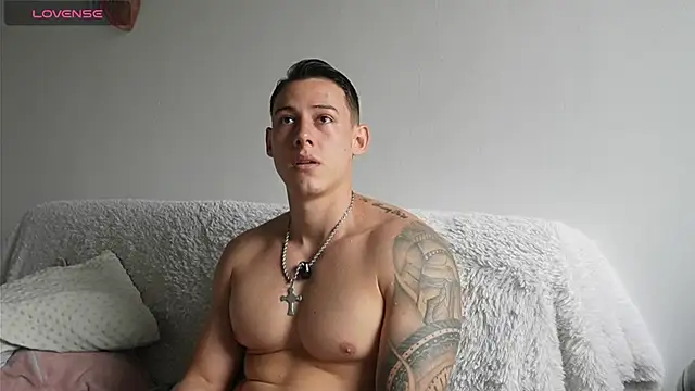 Snapshot of Muscle_King_Cum chatting on 14, 7, 2026 Muscle King Cum online show from 14, 7, 2026