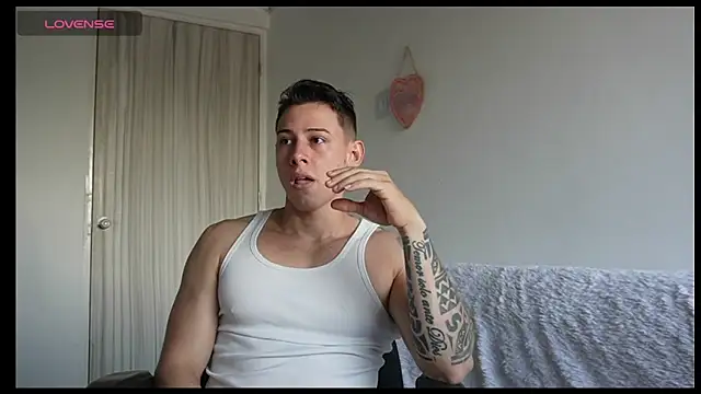Muscle King Cum online show from 1, 6, 2026