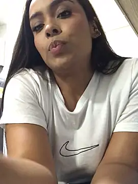 JuanaSimons online show from 1, 3, 2025