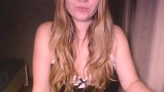 Snapshot of fiona_cute_2 chatting on 21, 9, 2025 fiona cute 2 online show from 21, 9, 2025