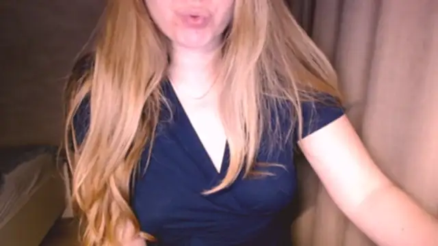 Snapshot of fiona_cute_2 chatting on 23, 11, 2025 fiona cute 2 online show from 23, 11, 2025