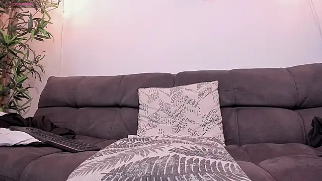 SebastianVilla  online show from 7, 3, 2025