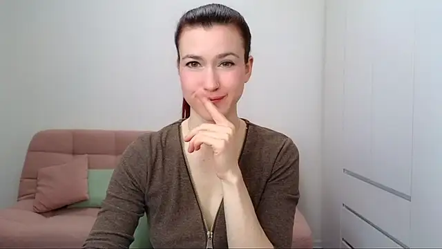 AliciaNewell online show from 16, 9, 2025