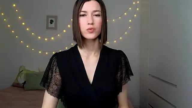 Snapshot of AliciaNewell chatting on 10, 7, 2026 AliciaNewell online show from 10, 7, 2026