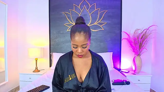 AlisonTravis online show from 11, 4, 2026