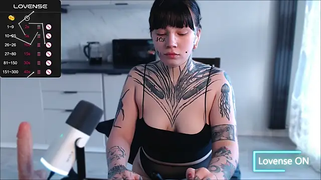 Snapshot of tradishka chatting on 28, 2, 2025 tradishka online show from 28, 2, 2025