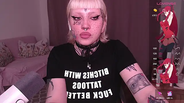 Snapshot of tradishka chatting on 9, 9, 2025 tradishka online show from 9, 9, 2025