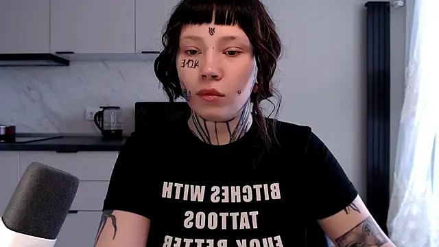 Snapshot of tradishka chatting on 14, 2, 2025 tradishka online show from 14, 2, 2025