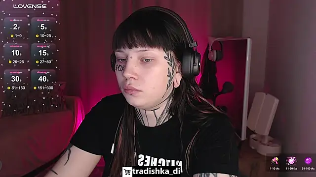 Snapshot of tradishka chatting on 13, 11, 2025 tradishka online show from 13, 11, 2025