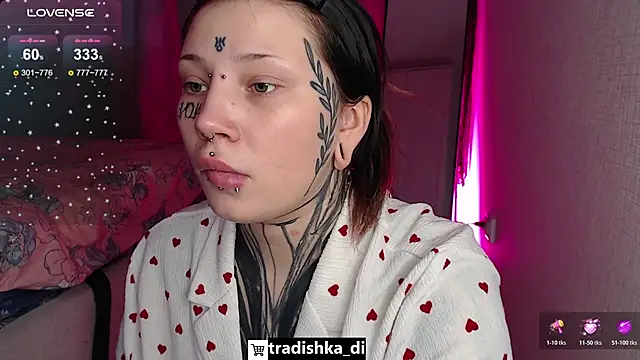 Snapshot of tradishka chatting on 28, 11, 2025 tradishka online show from 28, 11, 2025