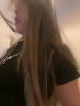 Snapshot of Emilia_Bakerr chatting on 6, 3, 2025 Emilia Bakerr online show from 6, 3, 2025