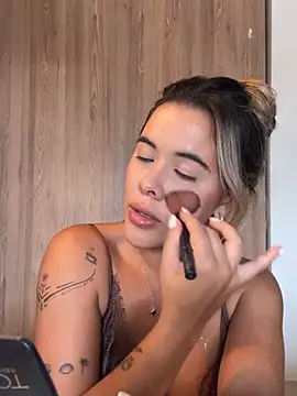 Emilia Bakerr online show from 4, 7, 2026