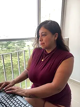 MrsFoucher online show from 20, 2, 2025