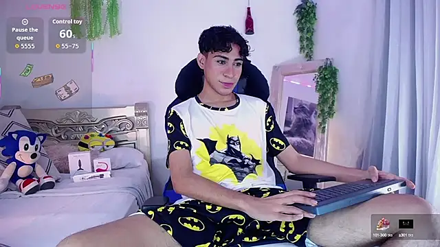 huge armound online show from 10, 10, 2025