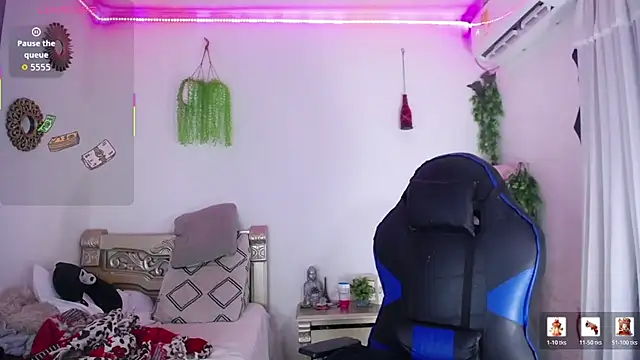 huge armound online show from 4, 2, 2026