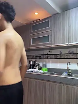 huge armound online show from 26, 10, 2025