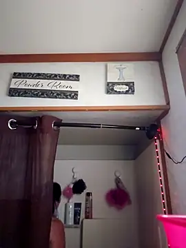 sweetkitty111 online show from 24, 10, 2025