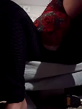 sweetkitty111 online show from 20, 10, 2025