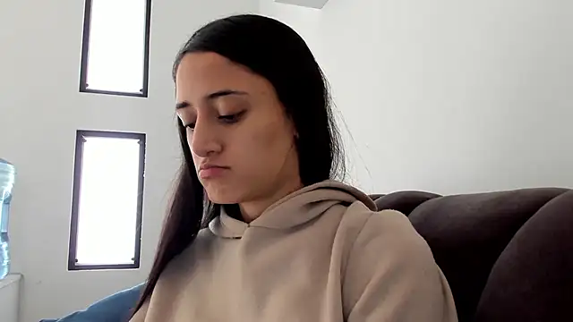  Caroliinee  online show from 19, 2, 2025