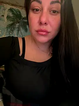 Snapshot of DaisyStreet chatting on 15, 12, 2025 DaisyStreet online show from 15, 12, 2025