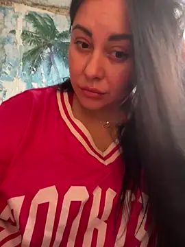 Snapshot of DaisyStreet chatting on 4, 11, 2025 DaisyStreet online show from 4, 11, 2025